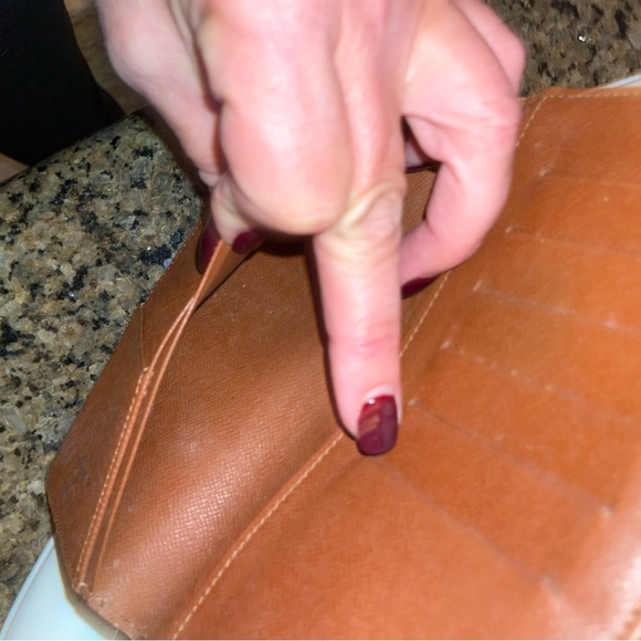 Louis Vuitton Wallet - Picture 6 of 15